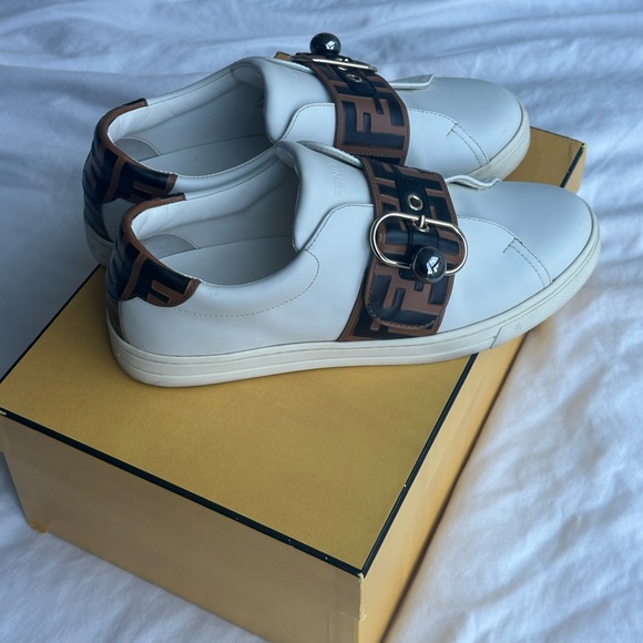 Fendi White and Brown Logo Strap Sneakers leather - Picture 4 of 9